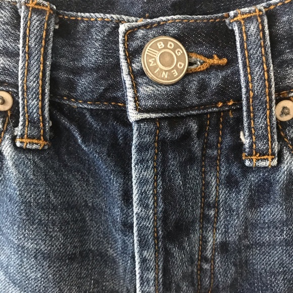 URBAN OUTFITTERS BDG TOMGIRL MID-RISE JEAN SHORTS - Picture 9 of 16